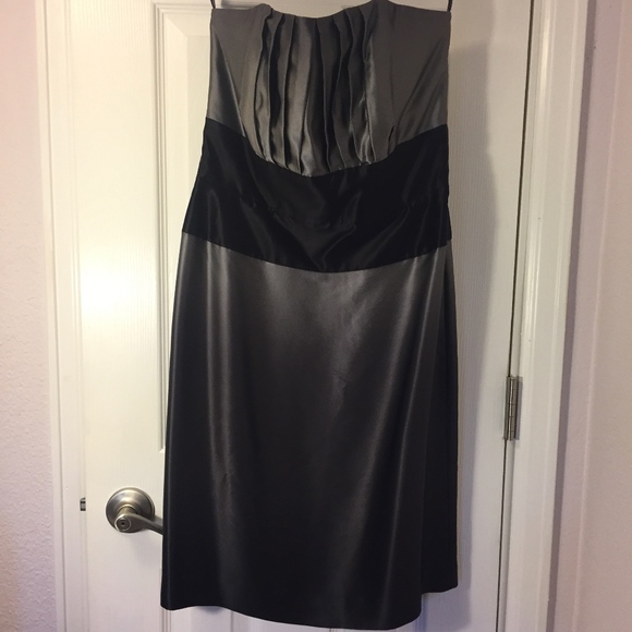 White House Black Market Dresses & Skirts - Silk WHBM strapless dress